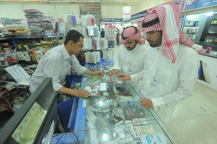 توطين قطاع الاتصالات: إغلاق 609 محلاً