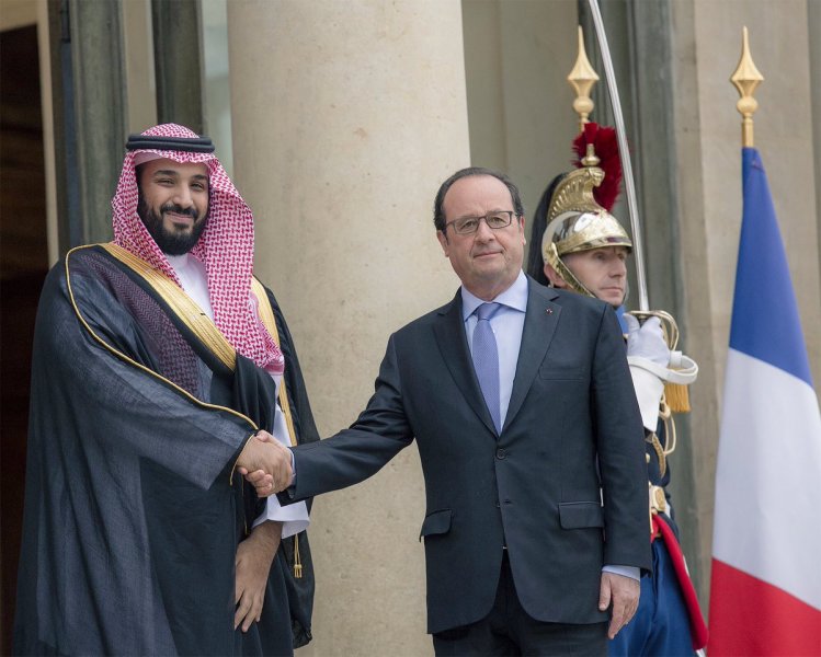 ولي ولي العهد يصل فرنسا: لقاء مع الرئيس الفرنسي