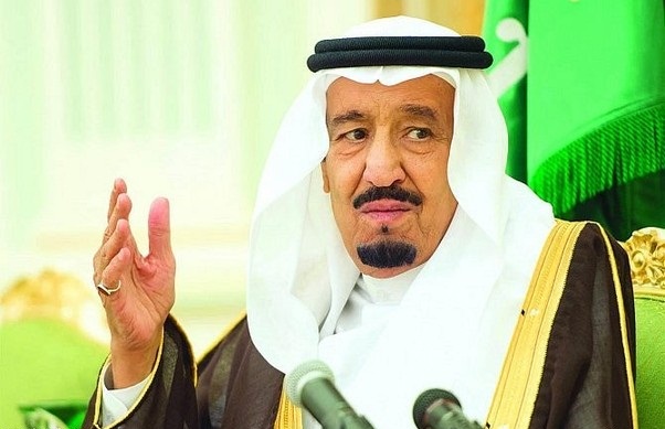 الملك يستقبل المهنئين بالعيد - خبر عاجل
