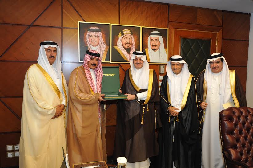 أمير الشرقية يستقبل مدير جسر الملك فهد