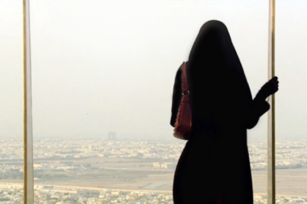السيطرة على فتاة تعاني اضطرابات نفسية أثناء وجودها بكورنيش جازان