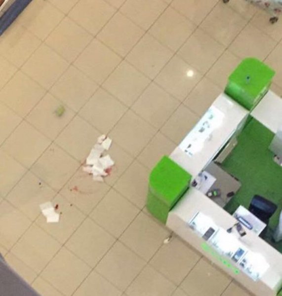 سقوط طفلة في الراشد مول جازان