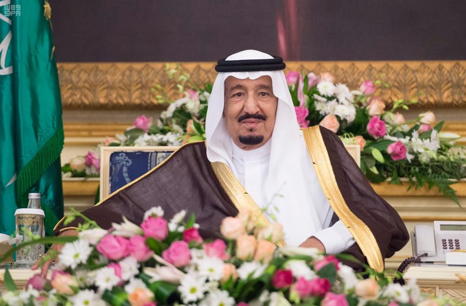 خادم الحرمين يستضيف فلسطينيين للحج