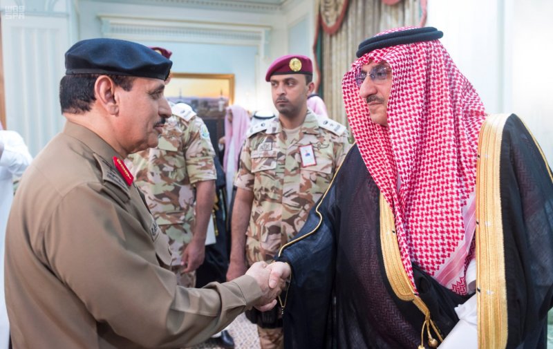 ولي العهد يلتقي قادة أمن الحج