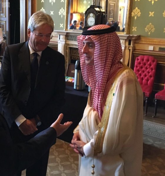 وزير الخارجية يلتقي نظيريه الفرنسي والإيطالي
