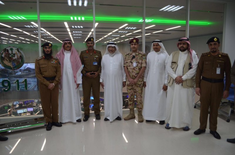 زيارة وزير الشئون البلدية لـ ٩١١ بمكة