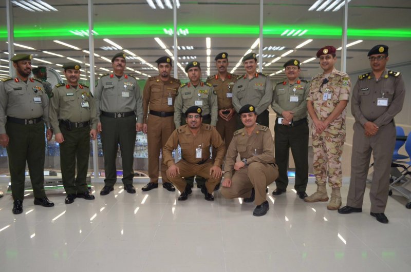 زيارة مدير الجوازات لمركز ٩١١ بمكة المكرمة