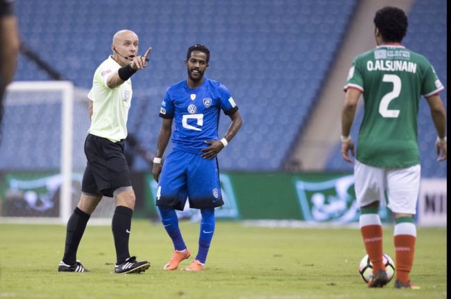 الاتفاق يفوز على الهلال: نتيجة مفاجئة!