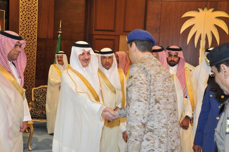 أمير الشرقية يستقبل المهنئين بعيد الأضحى
