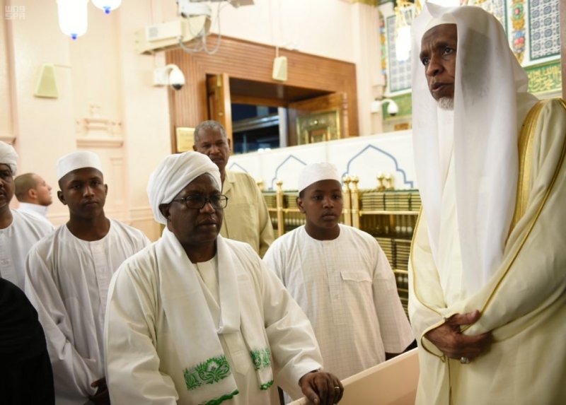 نائب رئيس السودان يزور المسجد النبوي
