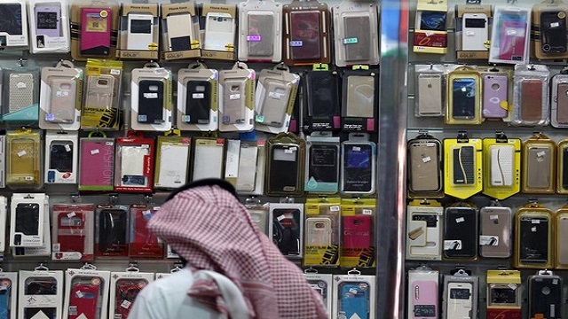 توطين صيانة الجوالات: وزارة العمل تنفي التراجع