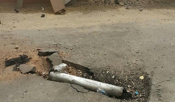 مقذوفات الطوال: مقتل مقيم وإصابة عائلة