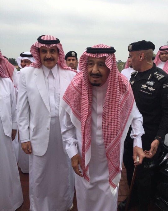 الملك سلمان يشرف مأدبة غداء الأمير محمد بن فهد