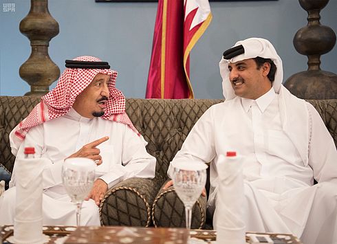 خادم الحرمين يشرف حفل غداء أمير قطر