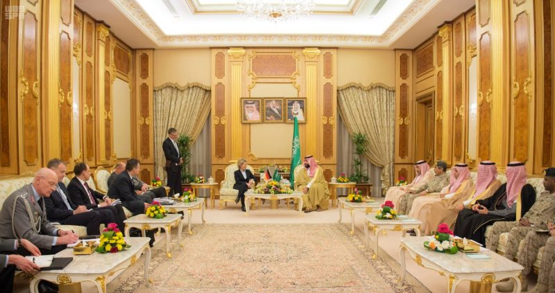 ولي ولي العهد يستقبل وزيرة الدفاع الألمانية