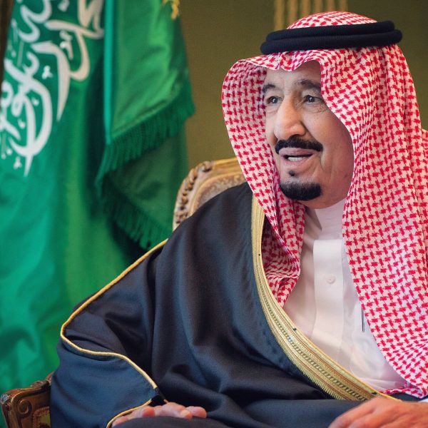 خادم الحرمين الشريفين .. مسيرة وطن ورفاهية مواطن