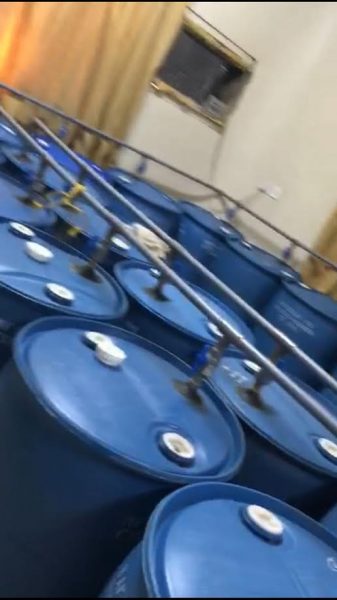 شرطة الأحساء تطيح بمصنعي الخمور