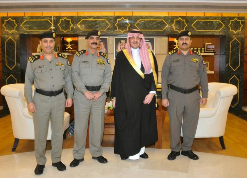 أمير الشرقية يقلد رتبتيهما الجديدتين