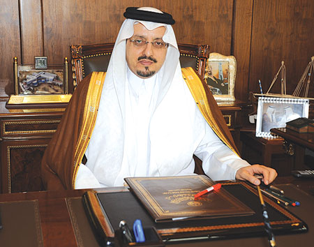 أمير عسير يوجه بالقبض على مطلق النار