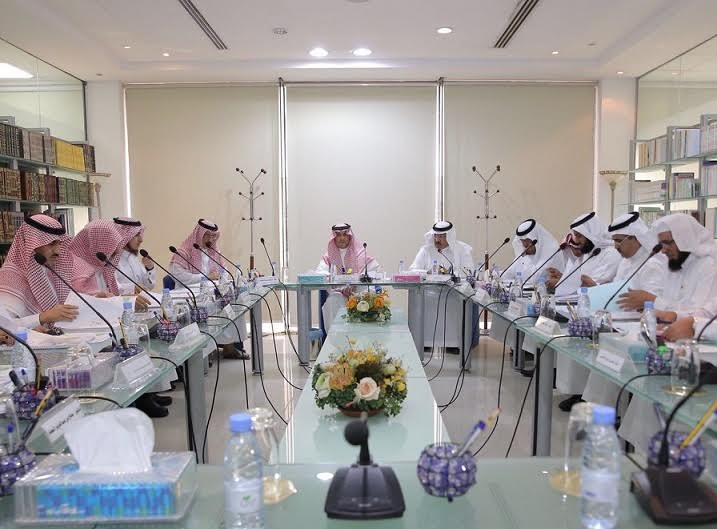وزير العمل: اجتماع تراحم الأول