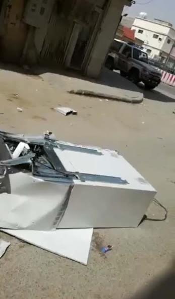 الرياض ..الإطاحة بعصابة اقتلاع صرافات البنوك
