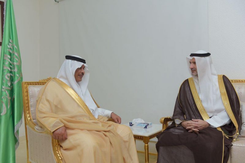 أمير الباحة يستقبل مدير الجامعة - تغطيات
