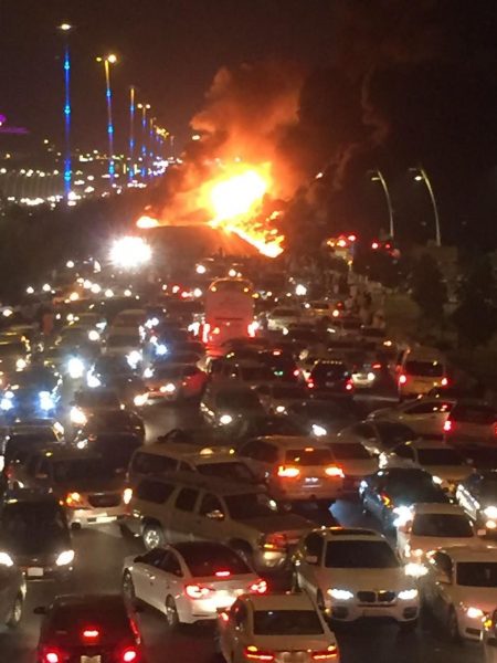 حريق طريق مكة جدة: تفاصيل وصور