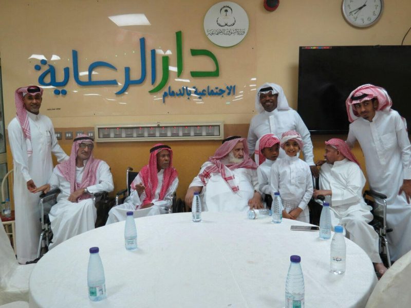 فريق "لمسة إبداع الشرقية" يقيم "إفطار صائم" في دار الرعاية الاجتماعية بالدمام