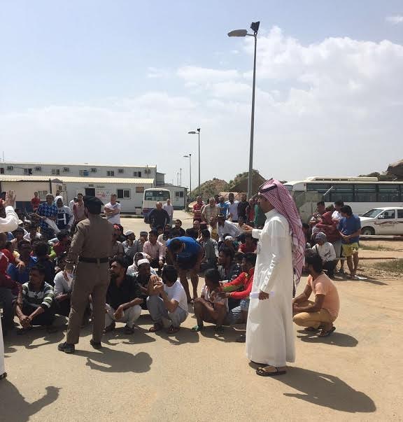 العمل بعسير يلزم منشأة بصرف أجور متأخرة لـ500 عامل لديها