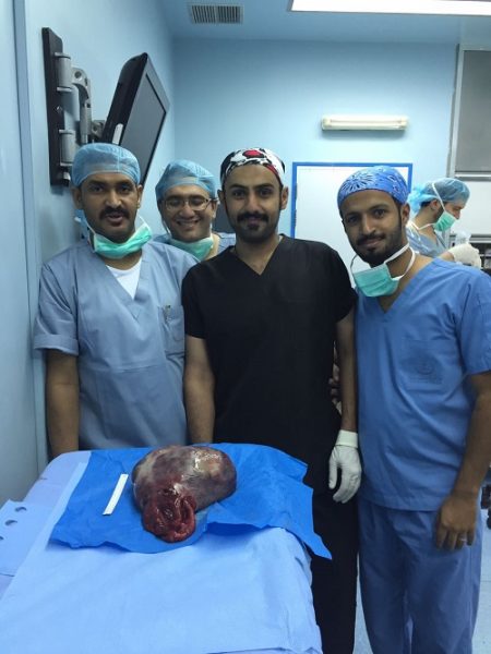 فريق طبي بمستشفى الملك فهد بمنطقة الباحه ينجح في إنقاذ حياة طفلة