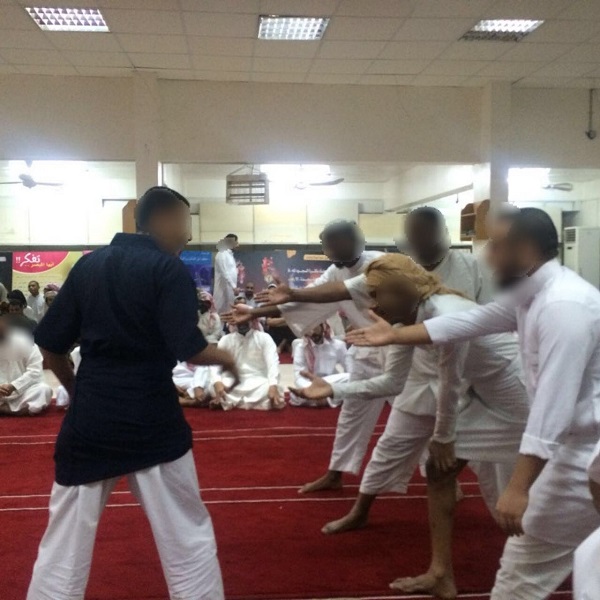 ٢٢٥٠ نزيلا ونزيلة يستفيدون من معايدة "بصيرة" بسجون الشرقية