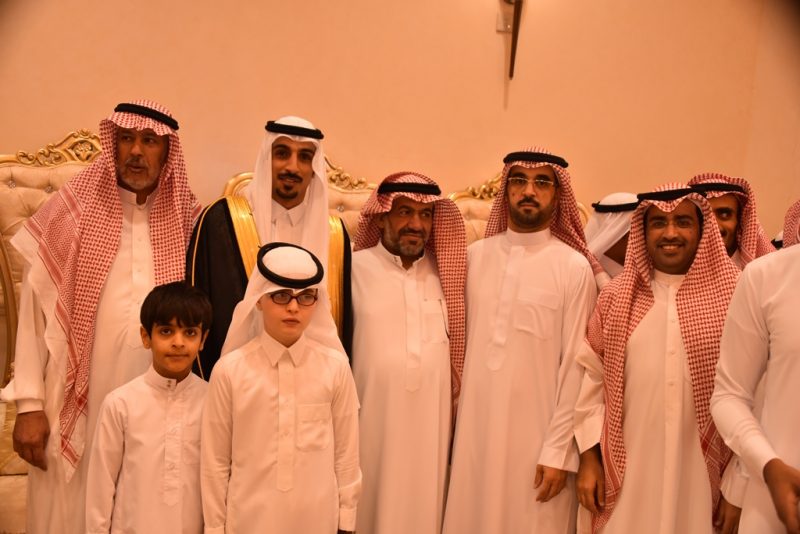 "الشرطان" يزفون الأستاذ حماد عريسًا