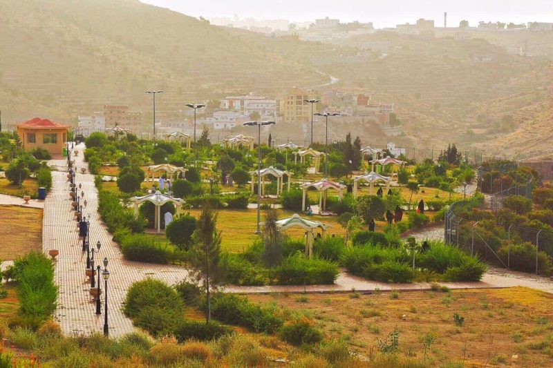 حديقة الحُسّام بمنطقة الباحة تجذب المصطافين وتخطف الأبصار
