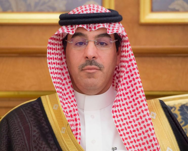 العواد يمنع بث مسلسلات أو برامج تسيئ للمرأة السعودية