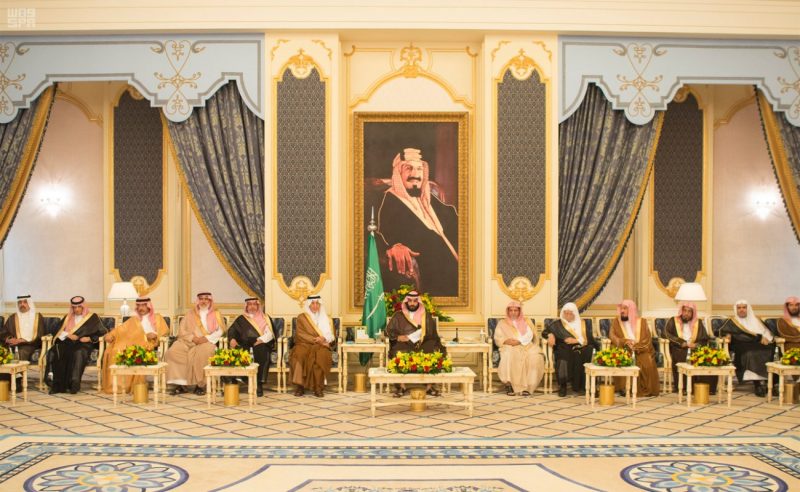 بالصور.. نائب خادم الحرمين يستقبل الأمراء والمشايخ  والمواطنين