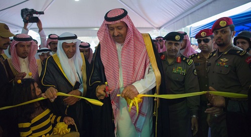 الأمير حسام بن سعود يدشن فعاليات مهرجان العسل الدولي العاشر