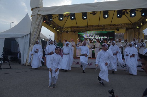 مهرجان العسل الدولي بالباحة يواصل فعالياته بجذب الزوار‎