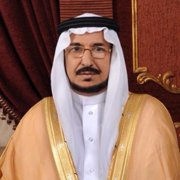 رجل أعمال يقيم أعلى سارية تحمل علم المملكة بمنطقة القصيم