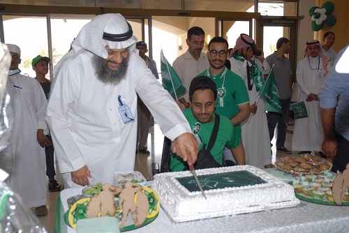 طلاب جمعية"إيفاء" يحتفلون باليوم الوطني.. وتوقع عقدا لبواقي الهلل مع أحد الجهات التجارية
