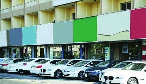 قصر العمل في منافذ تأجير السيارات على السعوديين