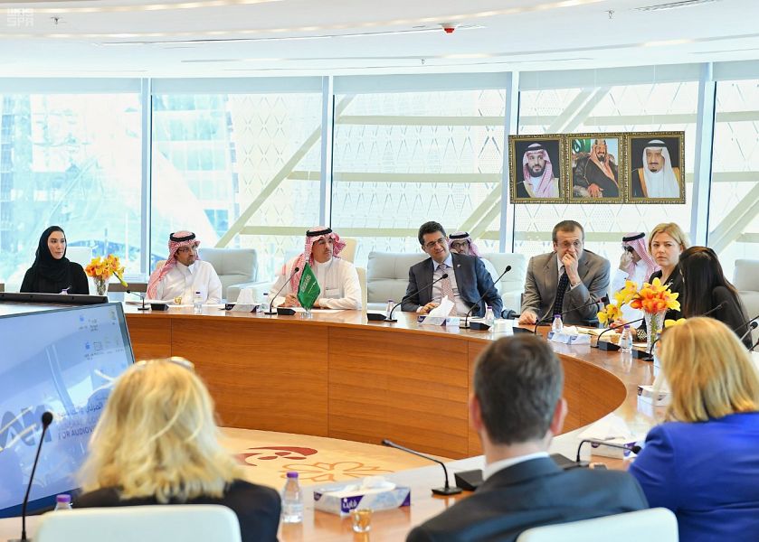 وزير الثقافة والإعلام يستقبل رئيسة بعثة العلاقات مع شبه الجزيرة العربية بالبرلمان الأوروبي
