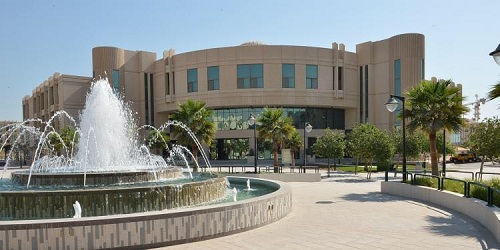 جامعة الامام عبد الرحمن تتواصل الكترونياً مع طلابها