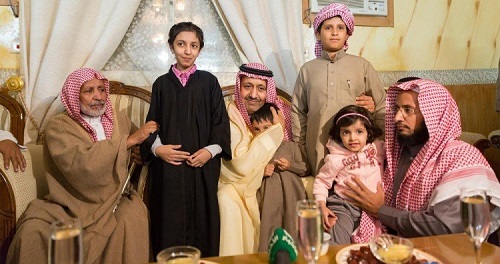 أمير الباحة ينقل تعازي القيادة لذوي شهيد الواجب الغامدي
