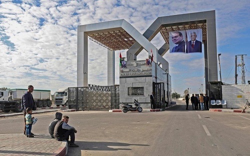 «حماس» تسلم الحكومة الفلسطينية معبر رفح
