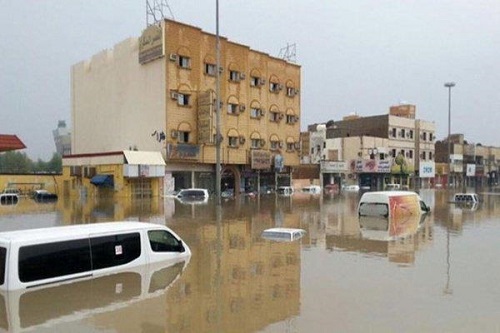 الدفاع المدني: استبعاد 203 مركبات من تعويضات "أمطار جدة"