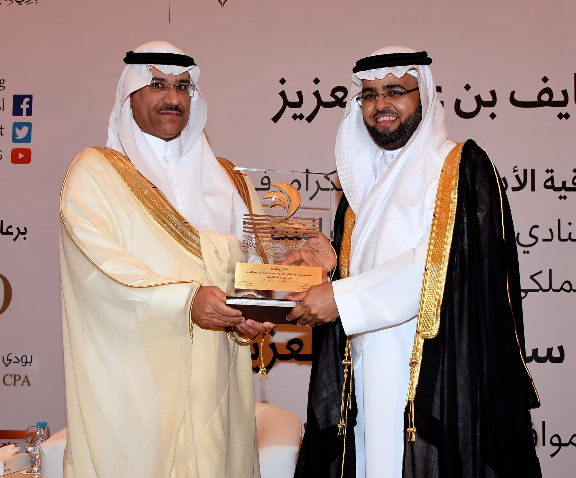الأمير سيف الإسلام يستهل  فعاليات الموسم الثقافي لأدبي الشرقية
