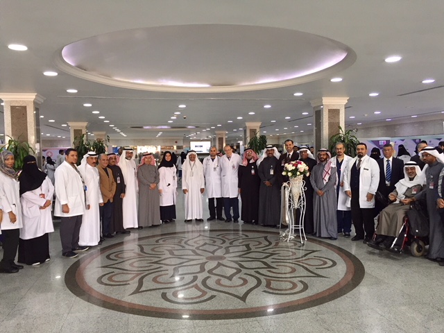 200 طالب وطالبة طب يشاركون في التوعية في الحملة الثانية بأمراض المسنين في جامعي الخبر