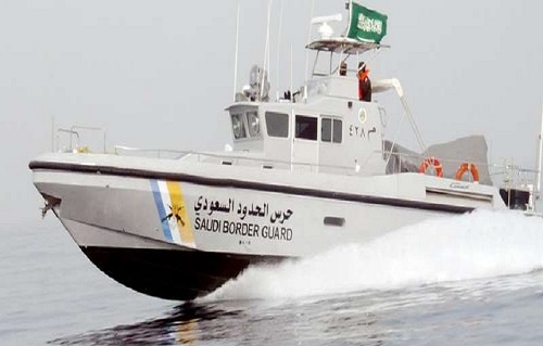 حرس الحدود يباشر حادث تصادم قارب صيد مع قاطرة بالخفجي