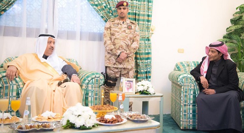 أمير الباحة يقدم واجب العزاء والمواساه لأسرة الشيخ علي حسن الغامدي رحمه الله