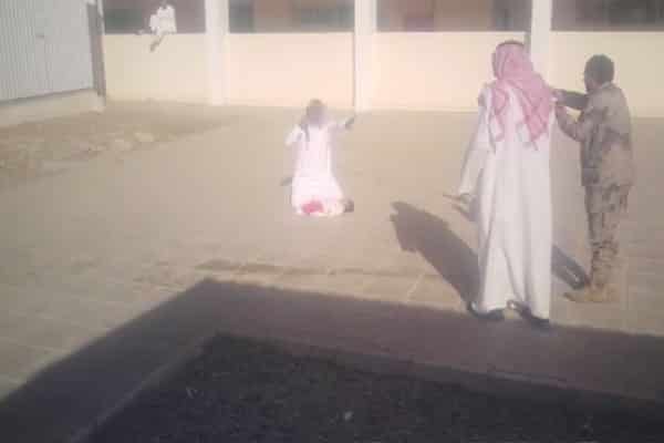 تبوك..إيقاف مواطناً هدد بقتل إبنه الرضيع في مقطع متداول(فيديو)